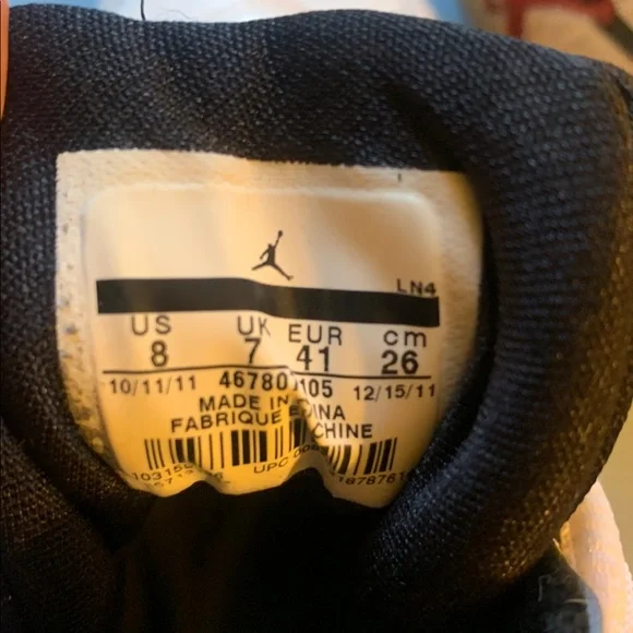 Men’s Jordan Bugs Bunny grey, white and splash colorAthletic Sneakers - Picture 6 of 6